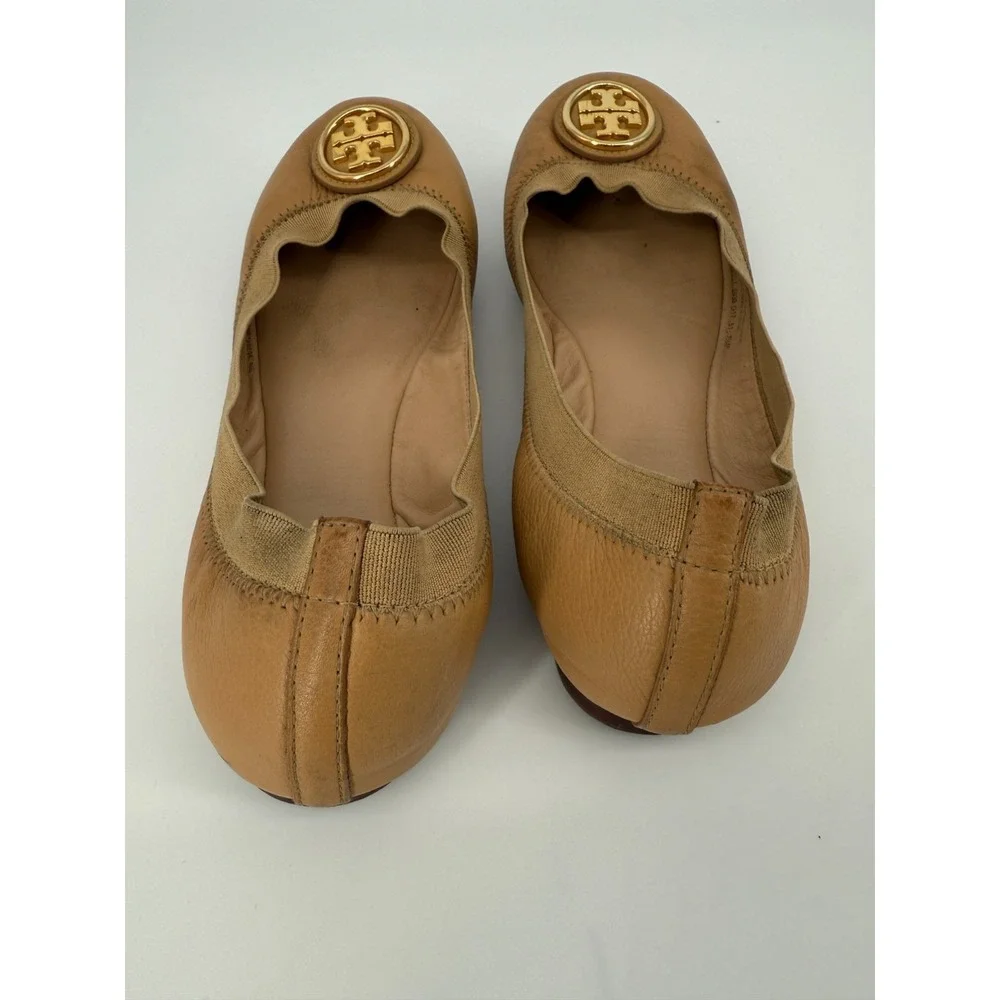 Tory Burch Reva Ballet Flats Size 7.5M Tan Leather Gold Logo Classic Preppy Chic